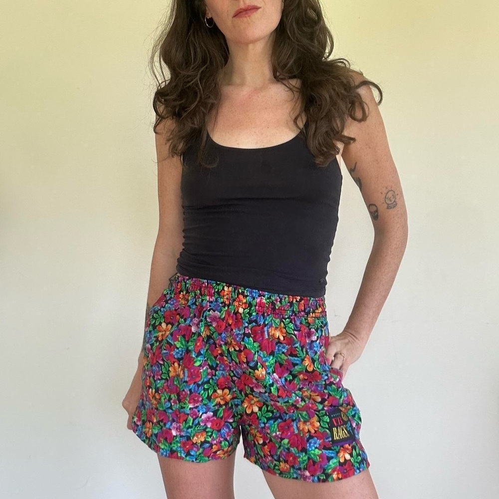 Vintage 80s floral high shorts